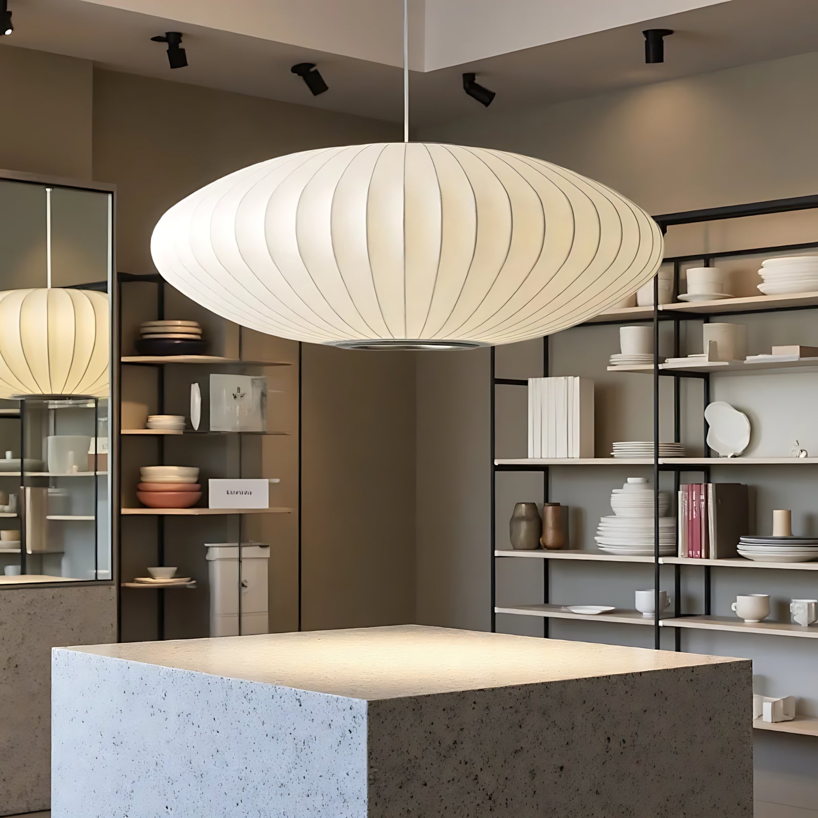Suspension luminaire soie blanche ovale chambre — Cocoon — photo 2