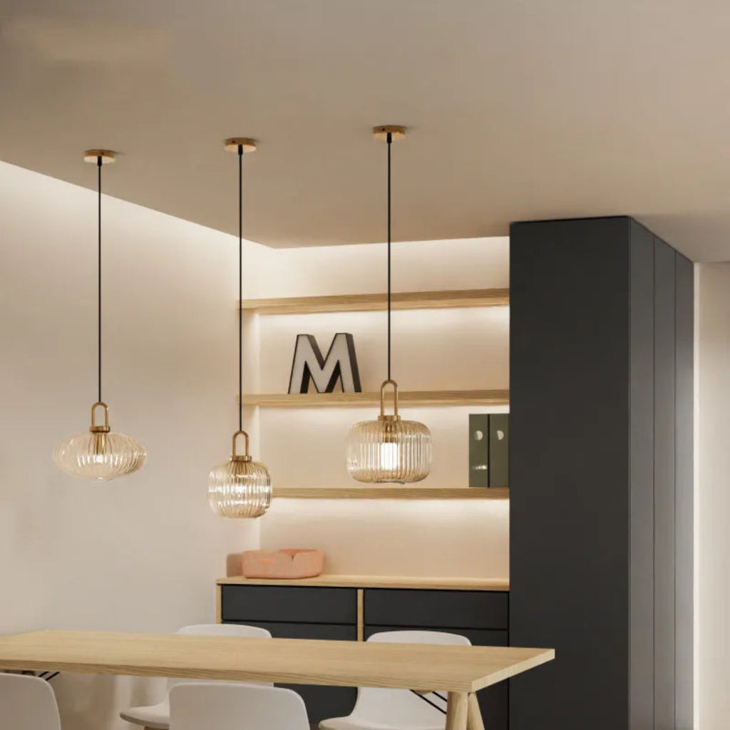 Suspension luminaire verre strié doré cuisine — Stella — photo 4