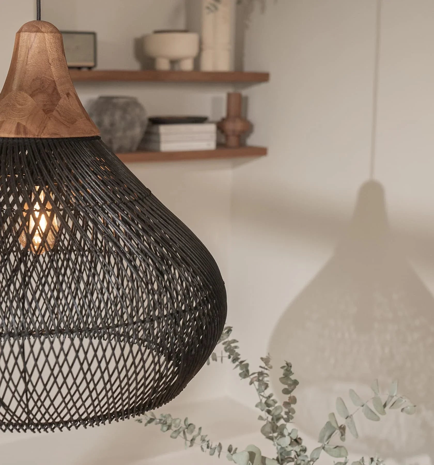 Suspension luminaire rotin noir cône chambre wabi-sabi — Wabi — photo 2